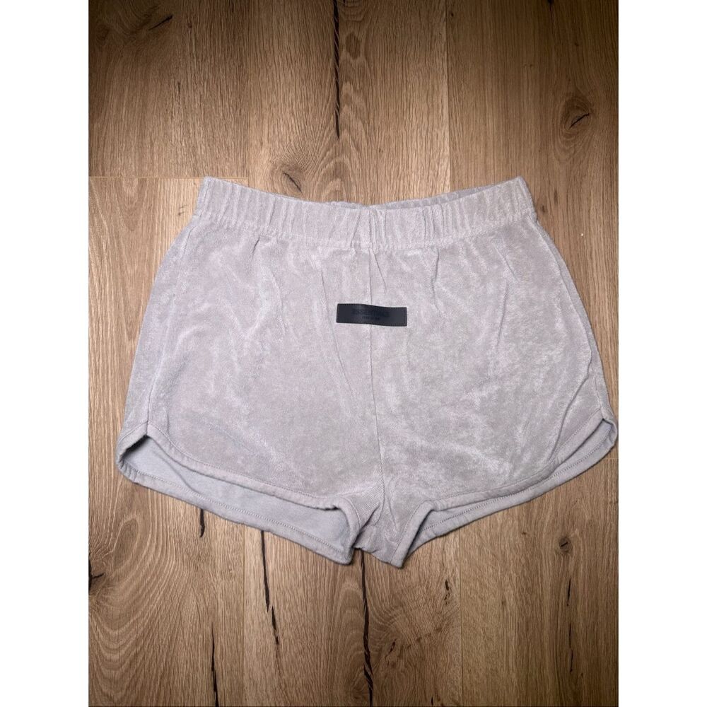 ESSENTIALS FEAR OF GOD women’s shorts size S